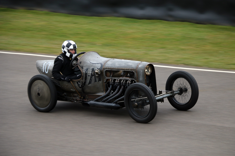 Illustration for article titled Get Lost In The Fantastic World Of Early 20th Century Race Cars